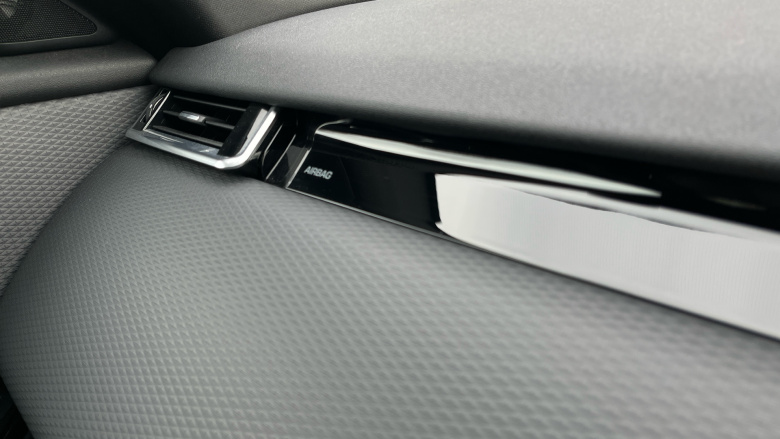 Land Rover Range Rover Velar 2.0 D200 MHEV Dynamic SE 5dr Auto Diesel Estate